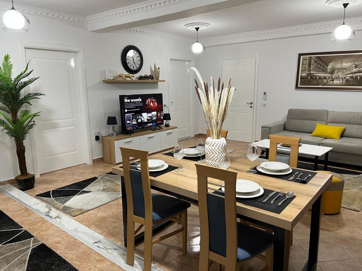 Daily Rent Apartment City Center Elbasan 6 外观 照片