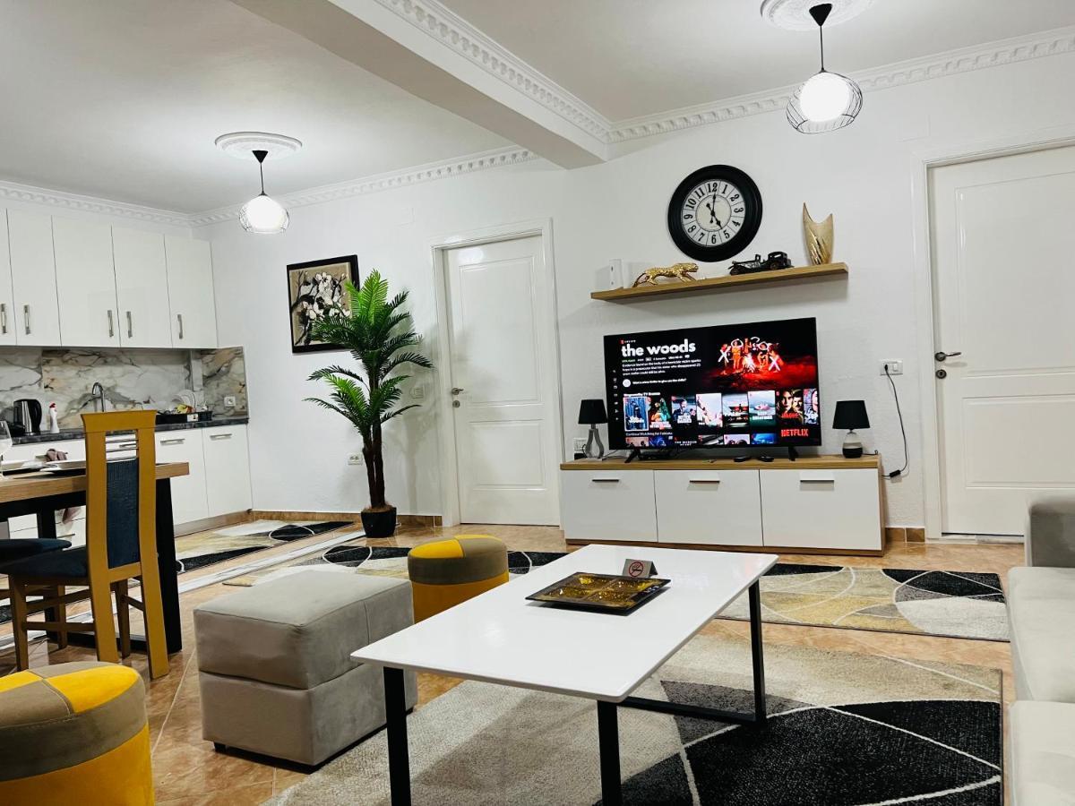 Daily Rent Apartment City Center Elbasan 6 外观 照片